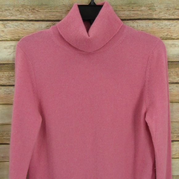 Sutton Studio Sweaters - Sutton Studio Classic 100% CashmerePink Turtleneck M